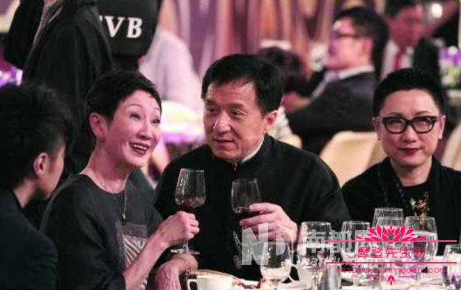 曾志伟在香港的地位为何这么高?曾志伟和曾(曾志伟是香港的吗)