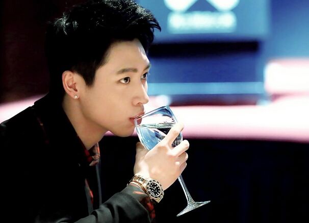 魏晨为什么叫梗王、ccgg(魏晨梗王知乎)