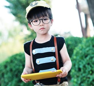 刘若谷的父母照片(刘若谷图片生活照)