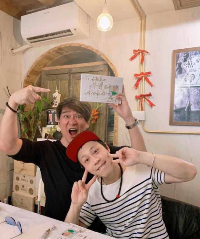 周华健为什么叫四牛、小叔、大哥(周华健和小哥)