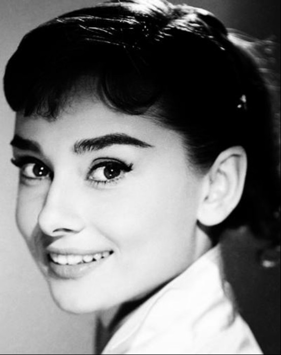 为什么吴昕是东北赫本?吴昕像谁奥黛丽赫本(吴昕像赫本的照片) 为什么吴昕是东北赫本?吴昕像谁奥黛丽赫本(吴昕像赫本的照片)