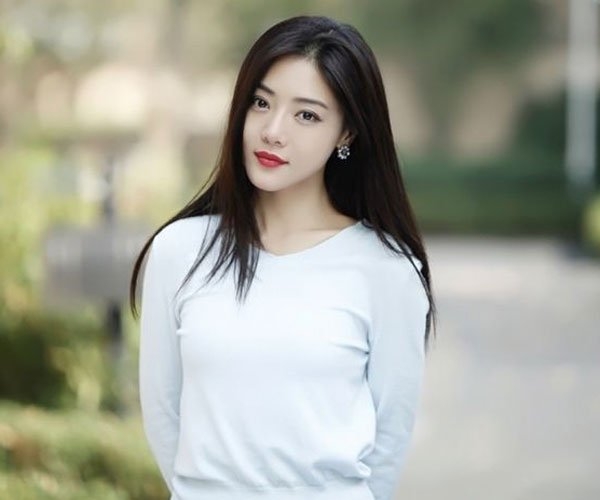 邓家佳被潜过吗黑历史深扒(邓家佳整过吗)