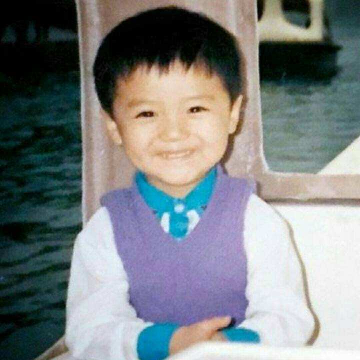 刘若谷的父母照片(刘若谷图片生活照)