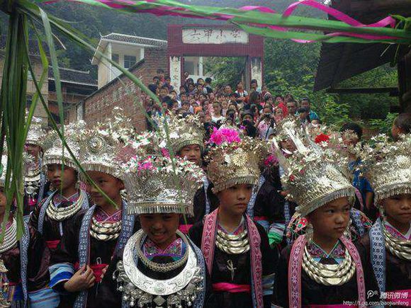 保剑锋现身董春辉徐茜茹婚礼