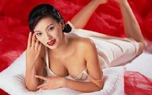 彭丹八卦吃奶门事件详情