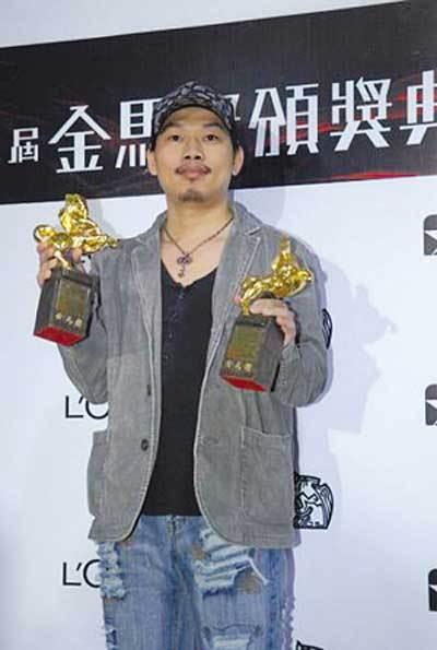 方文山写一首歌收费多少钱?方文山为周杰伦(周杰伦写给方文山的歌叫什么名字)