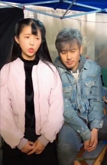 何蓝逗跟吴秀波是什么关系？抖音上的何蓝逗