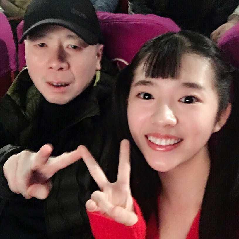 何蓝逗跟吴秀波是什么关系？抖音上的何蓝逗