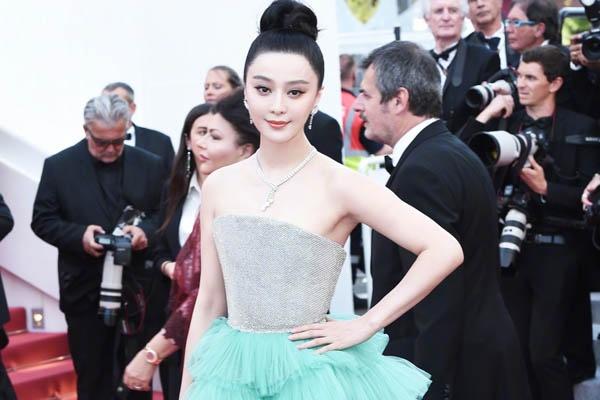 范冰冰现在干什么被封杀了吗