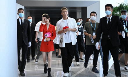 黄景瑜李沁新浪扫楼(黄景瑜李沁最新路透) 黄景瑜李沁新浪扫楼(黄景瑜李沁最新路透)