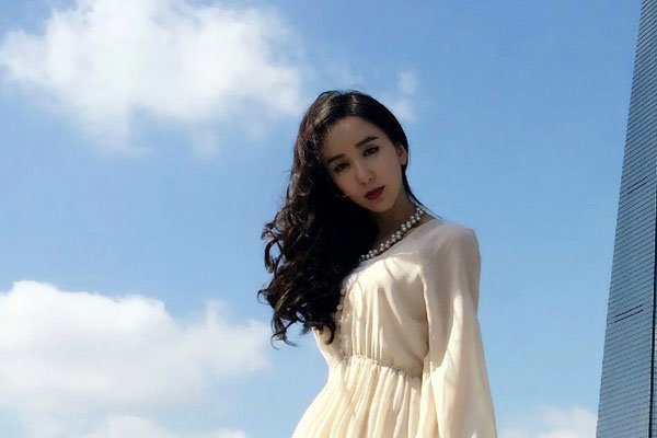 娄艺潇液体裤什么梗走光图片太羞耻(娄艺潇超短裤) 娄艺潇液体裤什么梗走光图片太羞耻(娄艺潇超短裤)