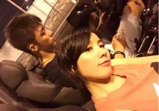 黄景瑜李沁新浪扫楼(黄景瑜李沁最新路透) 黄景瑜李沁新浪扫楼(黄景瑜李沁最新路透)