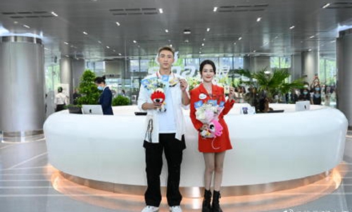 黄景瑜李沁新浪扫楼(黄景瑜李沁最新路透) 黄景瑜李沁新浪扫楼(黄景瑜李沁最新路透)