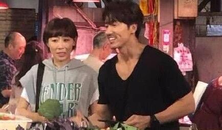 陈嘉上向言承旭道歉(言承旭退出)