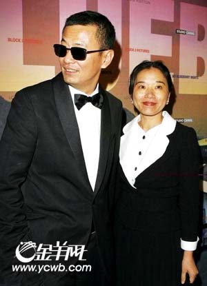 王家卫为什么总戴墨镜?王家卫老婆照片高清(王家卫不戴墨镜) 王家卫为什么总戴墨镜?王家卫老婆照片高清(王家卫不戴墨镜)