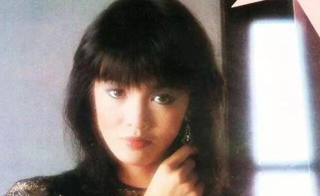 郑裕玲整容美貌变惊悚(郑裕玲脸怎么塌了) 郑裕玲整容美貌变惊悚(郑裕玲脸怎么塌了)