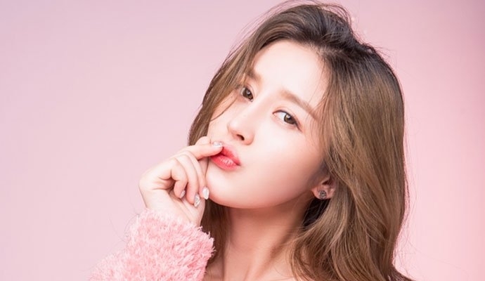 冯青的个人资料和何炅什么干洗