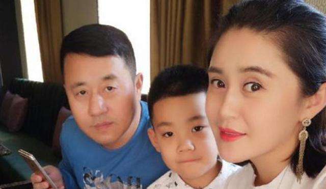 王小宝和吴琼是二婚吗?王小宝有几个孩子 王小宝和吴琼是二婚吗?王小宝有几个孩子