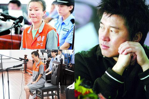 大衣哥朱之文被踹门后仍被围拍(朱之文家大门被踹) 大衣哥朱之文被踹门后仍被围拍(朱之文家大门被踹)