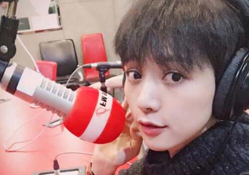 央视主持人朱迅患癌症母亲绝情离去(朱迅得癌症了)