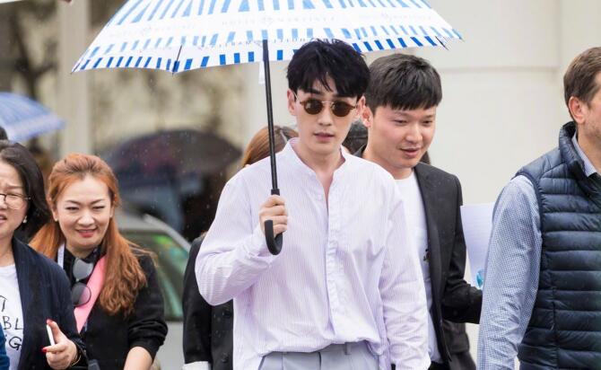 朱一龙八卦女朋友是谁隐婚生子遭深扒(朱一龙回应隐婚生子传闻 新闻)