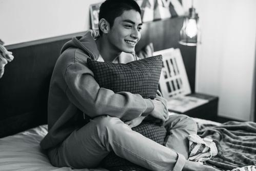 宋柏纬的眼睛怎么了是重瞳吗(台湾演员宋柏纬的眼睛里面怎么回事) 宋柏纬的眼睛怎么了是重瞳吗(台湾演员宋柏纬的眼睛里面怎么回事)