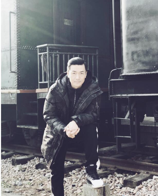 李进荣老婆是杨明娜吗(李进荣结婚了吗)