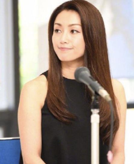 酒井法子为什么叫国际乞丐