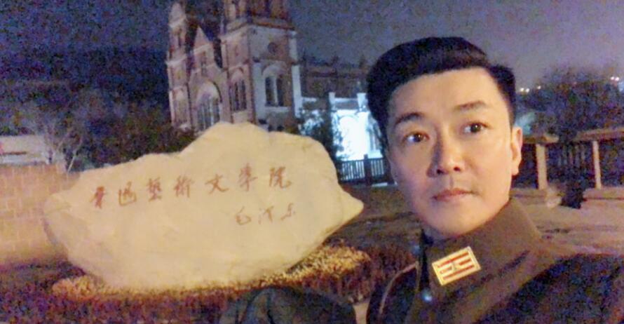 李进荣老婆是杨明娜吗(李进荣结婚了吗) 李进荣老婆是杨明娜吗(李进荣结婚了吗)