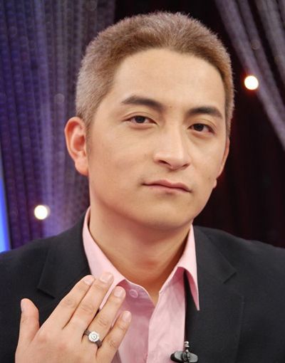 吉杰为什么是白头发(吉杰白发是染的吗)