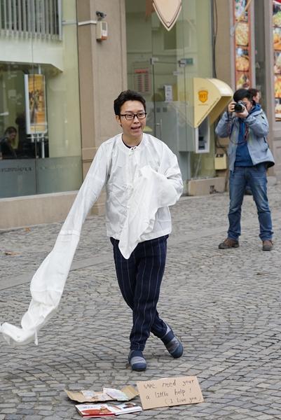 李玉刚为乔任梁写的什么歌?李玉刚和石头什(李玉刚的歌曲为了谁) 李玉刚为乔任梁写的什么歌?李玉刚和石头什(李玉刚的歌曲为了谁)