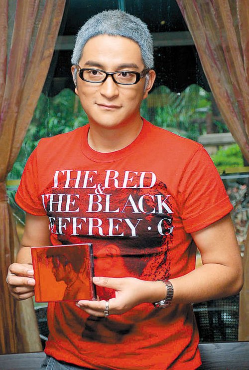 吉杰的白头发是真的吗？吉杰现在主持什么综(吉杰 头发)