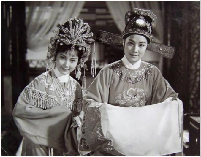 何赛飞是越剧什么派的(何赛飞在越剧)