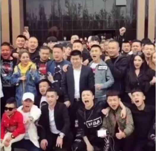 吴迪和亿人忠哥、健哥怎么了？吴迪被方丈打