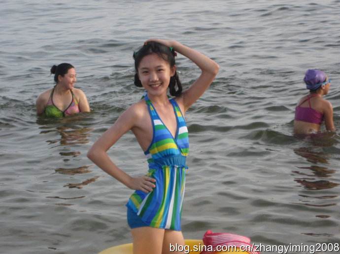 闫学晶的两任老公照片(闫学晶第二个老公照片)