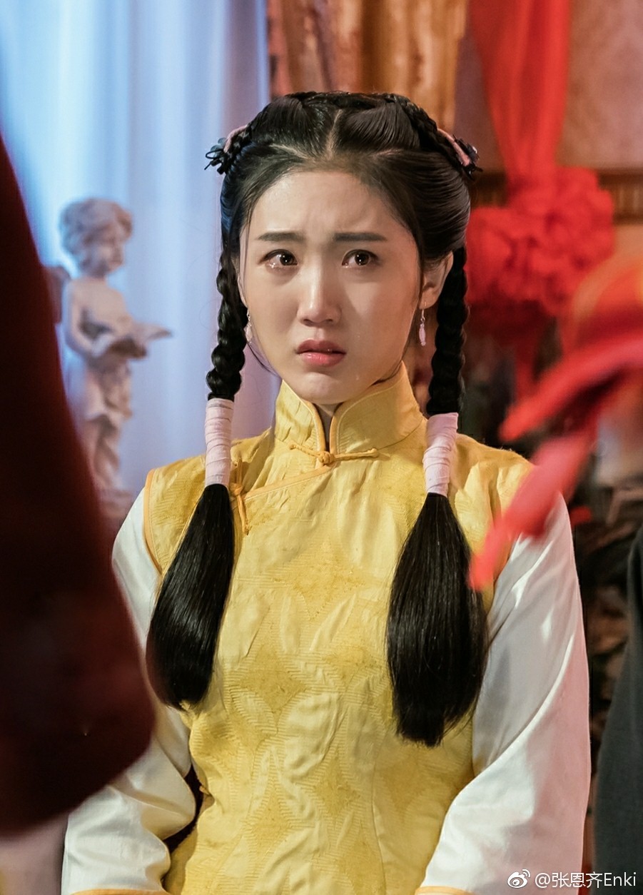 闫学晶的两任老公照片(闫学晶第二个老公照片)