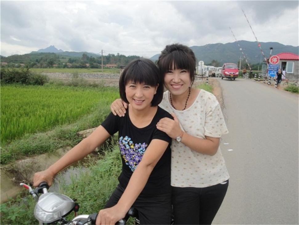 闫学晶的两任老公照片(闫学晶第二个老公照片)