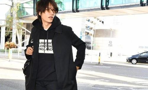 陈坤微博称成了邻居称兄道妹否认倪妮恋情