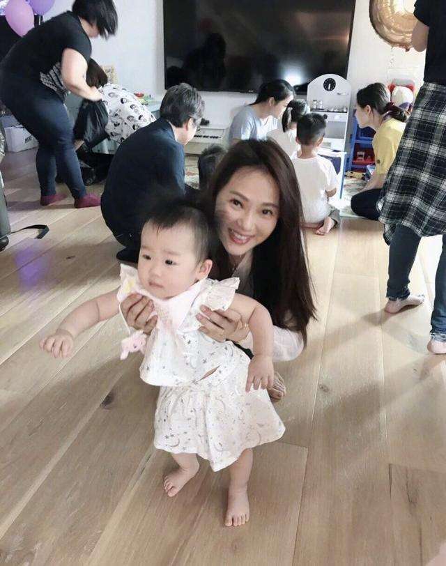 伊能静在妈妈是超人里煮的是什么?伊能静是(妈妈是超人伊能静秦昊视频)