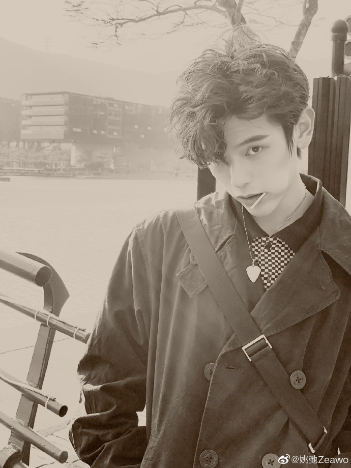 姚弛为什么叫快乐男大学生