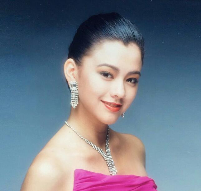 郭秀云年轻时候的美丽照片(郭妃丽年轻照片) 郭秀云年轻时候的美丽照片(郭妃丽年轻照片)