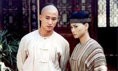 樊亦敏卖鱼是真的吗(樊亦敏卖鱼 照片)