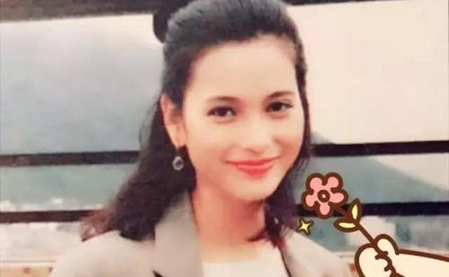 樊亦敏卖鱼是真的吗(樊亦敏卖鱼 照片)