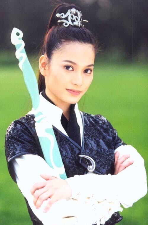 樊亦敏卖鱼是真的吗(樊亦敏卖鱼 照片)