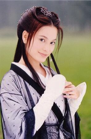 樊亦敏卖鱼是真的吗(樊亦敏卖鱼 照片)