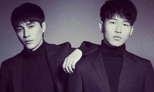 陈坤儿子晒家庭合照引其母争议(陈坤儿子生母曝光)