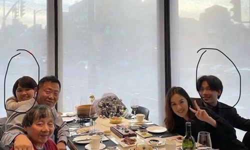 陈坤儿子晒照引出生母谣言(陈坤儿子亲生母亲终于曝光了?竟然是大家熟悉的他) 陈坤儿子晒照引出生母谣言(陈坤儿子亲生母亲终于曝光了?竟然是大家熟悉的他)