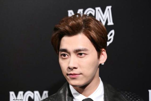 杨幂和李易峰怎么了(李易峰跟杨幂在一起了吗)