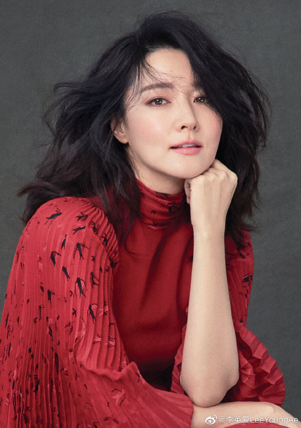 李英爱年轻时候的照片(李英爱长相)