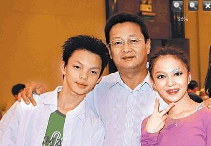 张韶涵为什么隐退了几年？张韶涵为什么和父(张韶涵隐退真正原因)